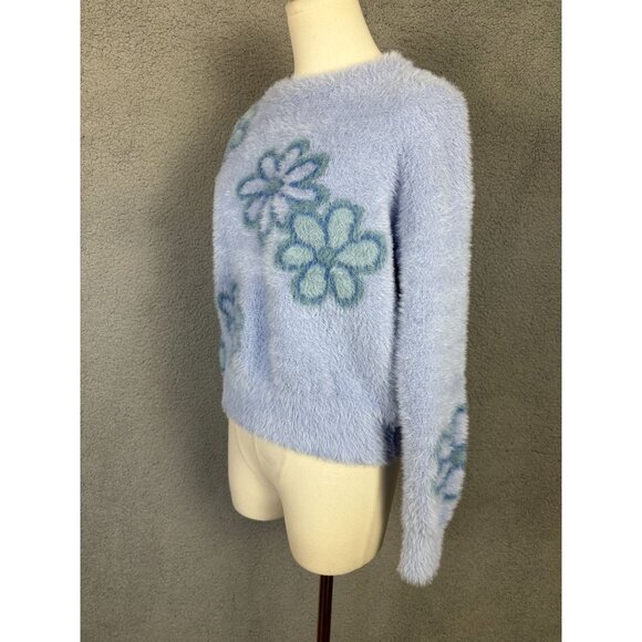 Hooked up by Iot Juniors' Women's Eyelash Floral Fuzzy Sweater Blue Small NWT's - Picture 4 of 8